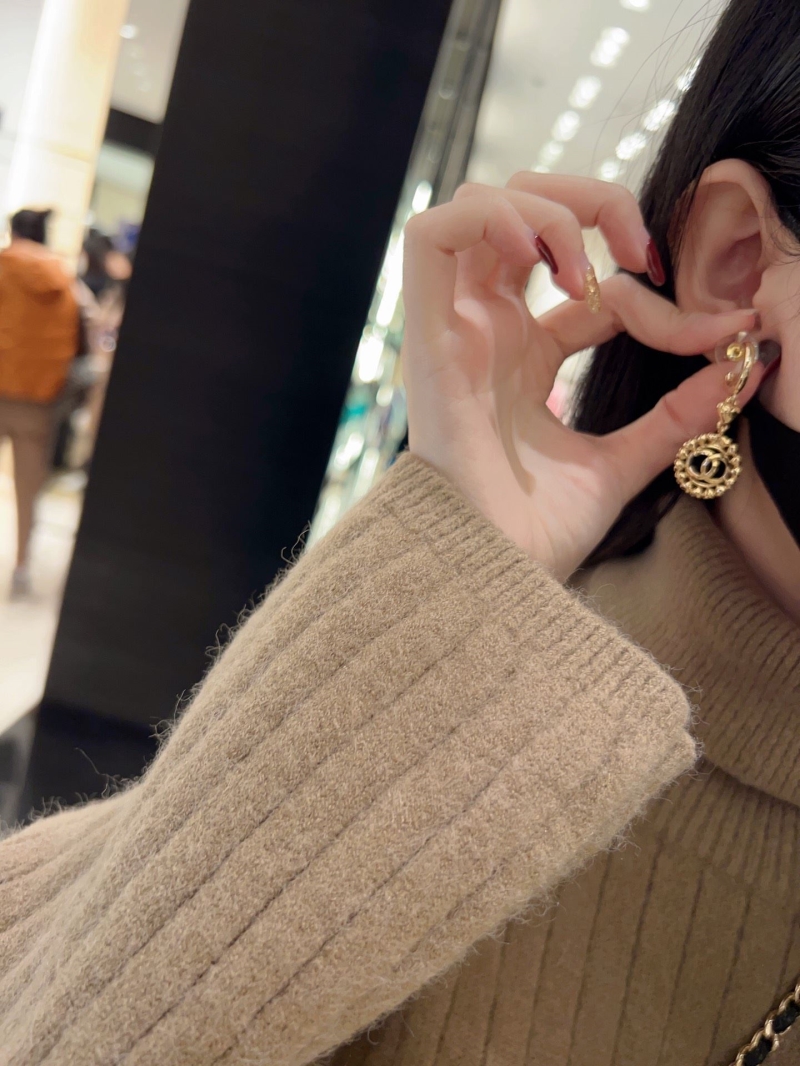 Ch**el earrings